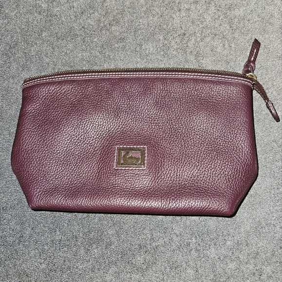 Dooney & Burke Burgandy Men's Toiletry Bag with Textured Finish - Picture 9 of 15